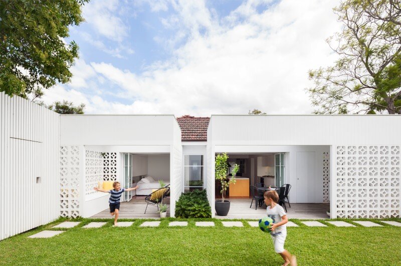 Breeze Block House was reorganized to create a more contemporary open plan (1)