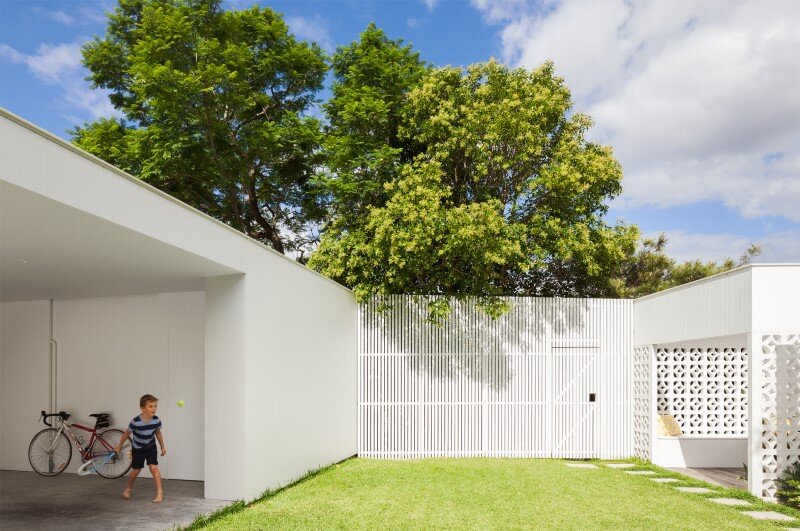 Breeze Block Home was reorganized to create a more contemporary open plan (7)