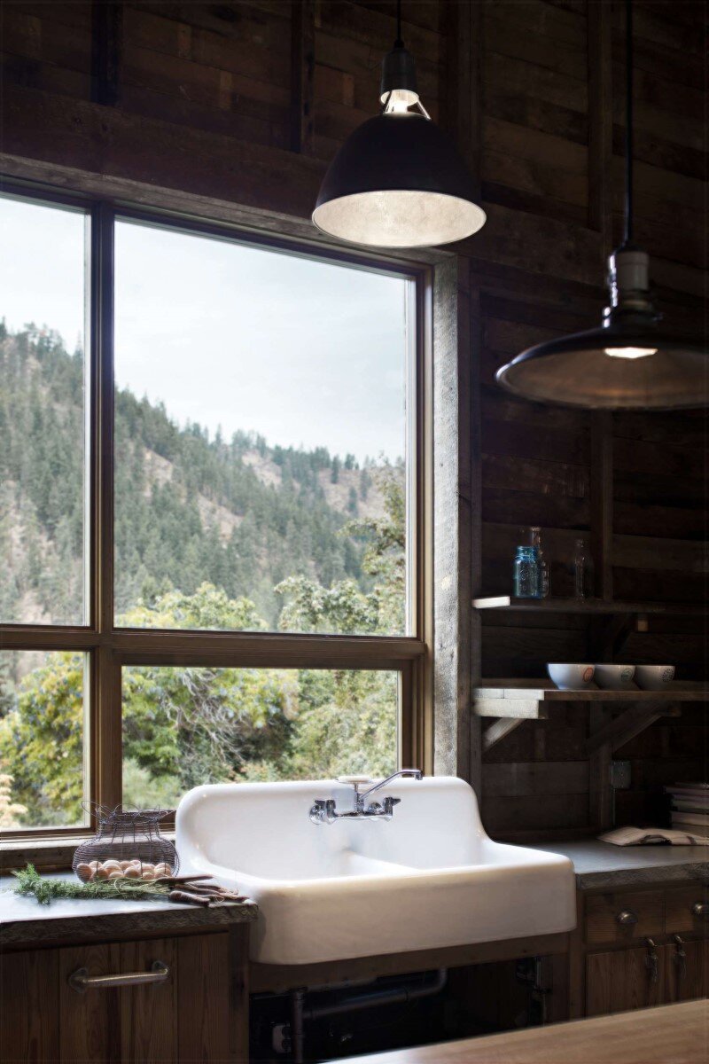 Canyon Barn - Old barn renovated and transformed into a three-bedroom retreat (14)