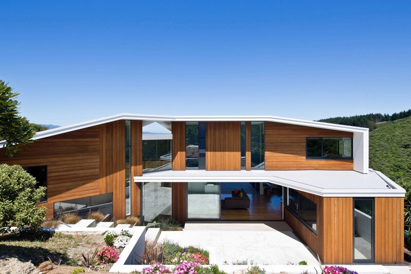 Korokoro House with expansive views over Wellington Harbour New Zealand (2)