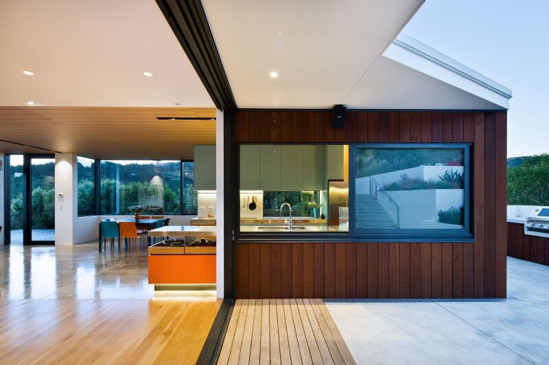 Korokoro House with expansive views over Wellington Harbour New Zealand (4)