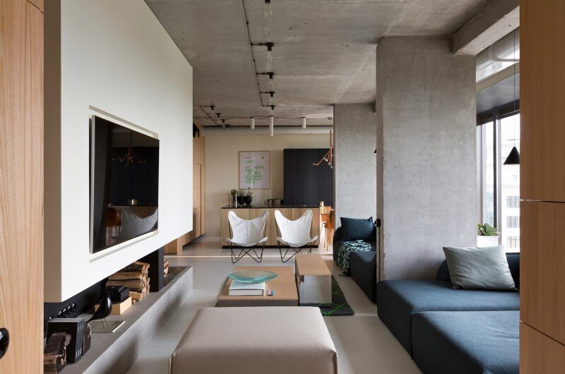 Penthouse with concrete ceiling and a glass-wall windows (11)