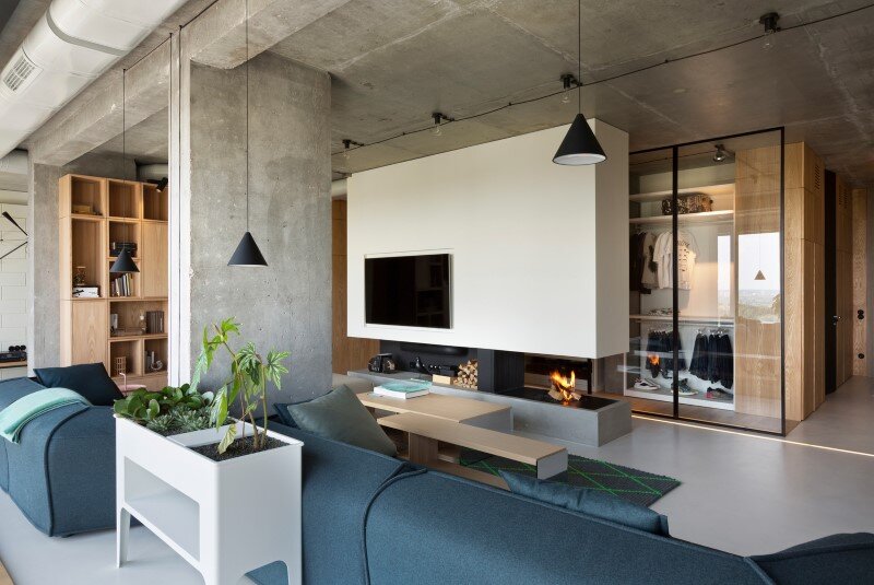 Penthouse with concrete partitions and ceiling and a glass-wall windows (5)