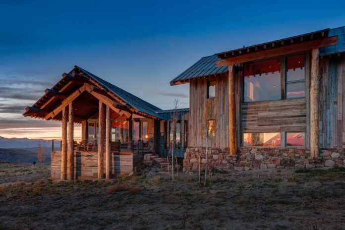 Wolf Creek Ranch - Log Home with Traditional Ranch Architecture