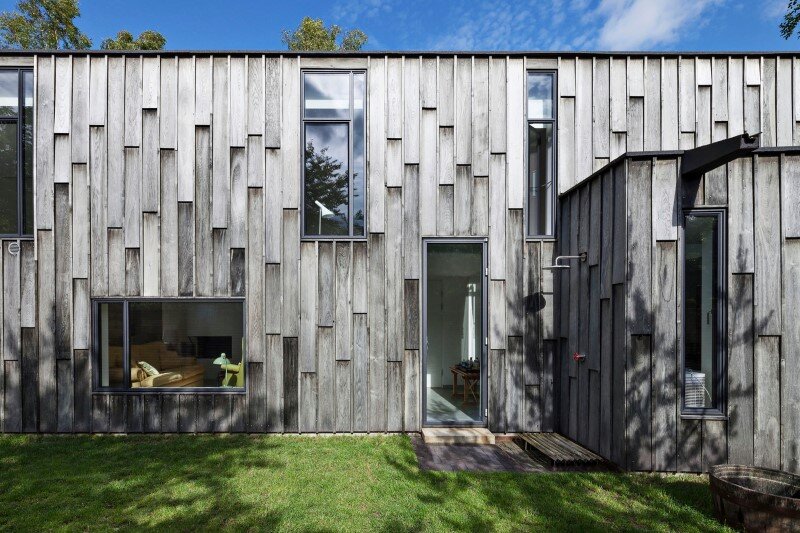 Architectural oak facade which offers an attractive look Forest House (3)