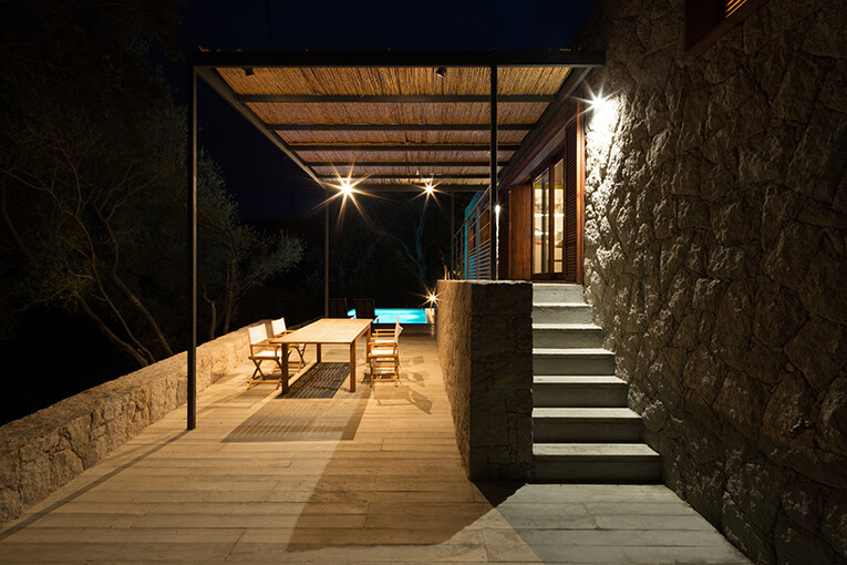 Contemporary Vernacular a holiday house in the South-East of Corsica (6)