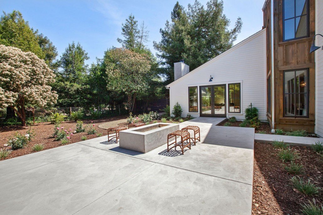 Cordilleras DR House - Modern Farmhouse in Sonoma, California (9)
