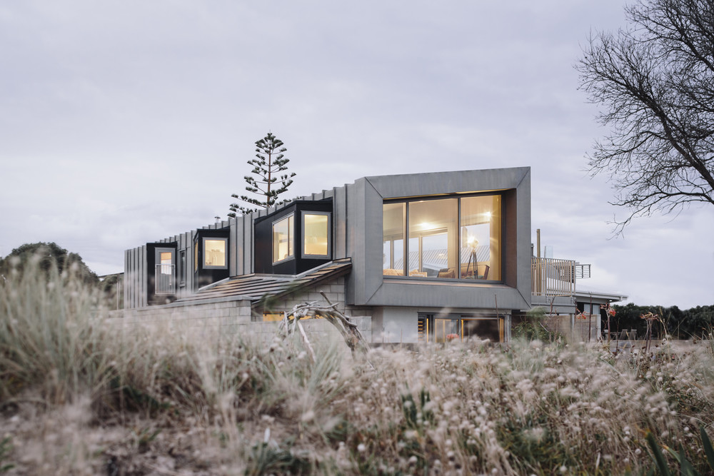 Coromandel Beach House by Strata Architects - New Zealand (1)