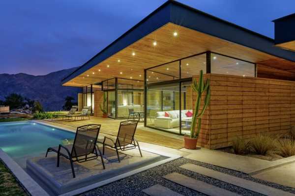 Each Room of This House Communicate with a Terrace: San Esteban House