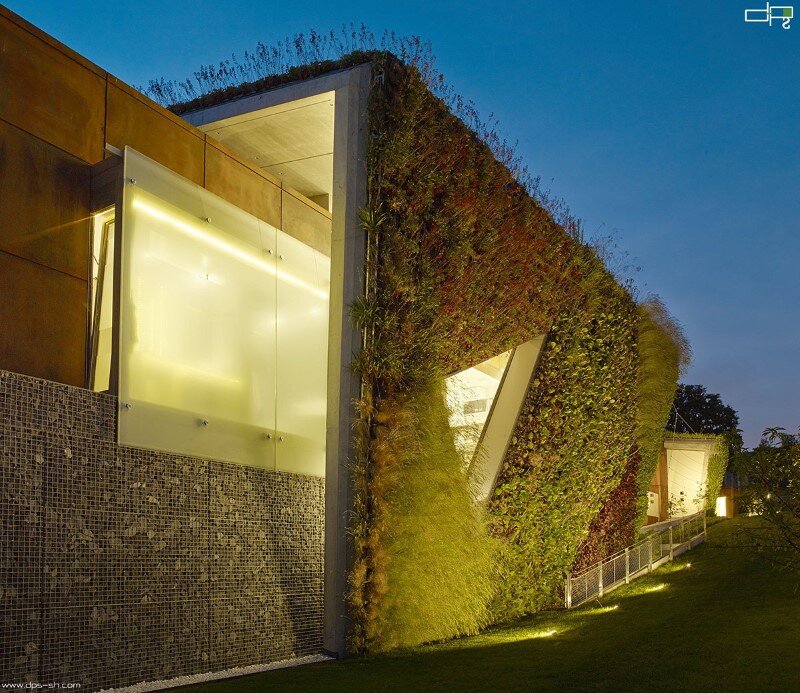 Eco friendly house design - Villa Jewel Box with an multifaceted garden outer shell (4)