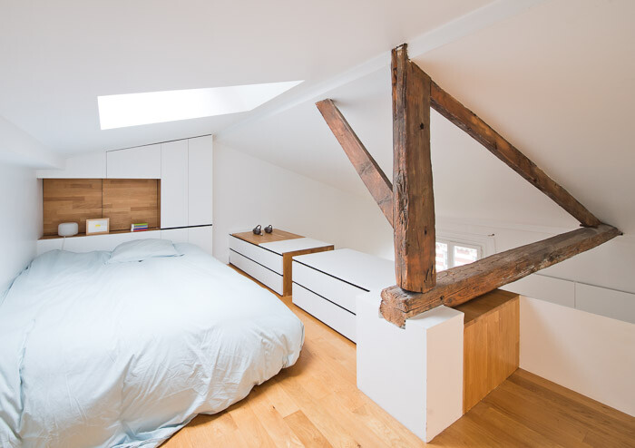 Fashionable Parisian Apartment that has a Mini Vertical Garden in the Kitchen (8)