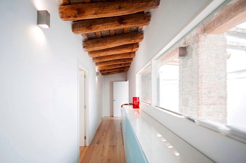 Last Old dairy farm in Barcelona converted in one single house (10)