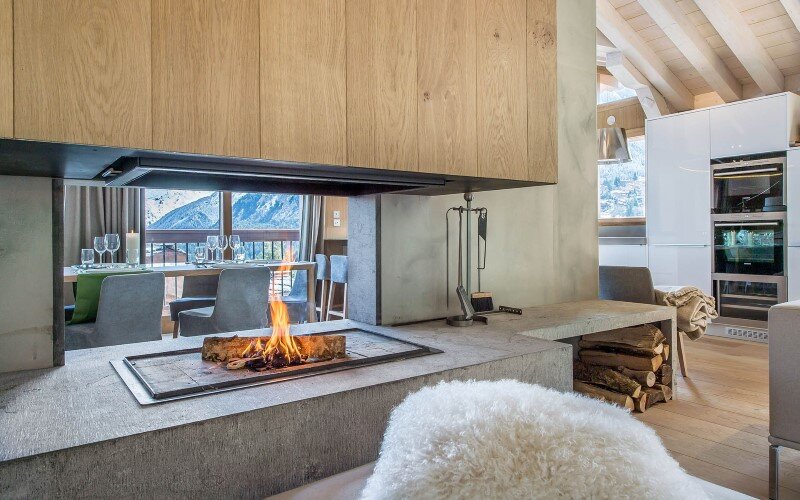 Luxury chalet located in a private hamlet – a modern winter wonderland