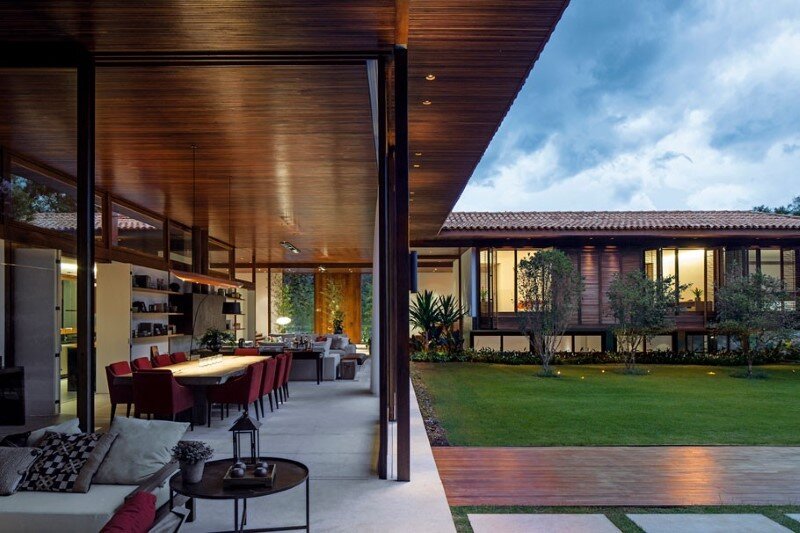 Modern country house with a Brazilian farm look (5)