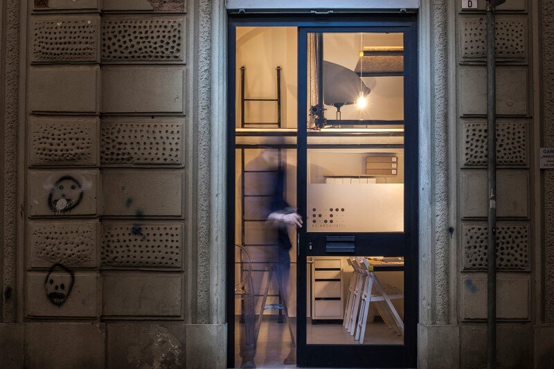 R3architetti Have Transformed a Small Atelier of 14 sqm in Their Own Creating Space (12)