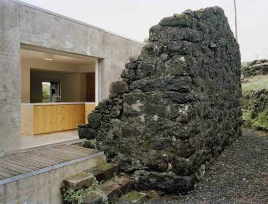 SAMI Arquitectos Have Transformed a Ruin into a Vacation Home