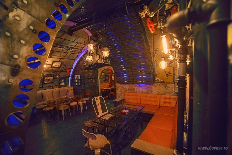 Submarine Pub Designed in Industrial Style with Steampunk Features (5)
