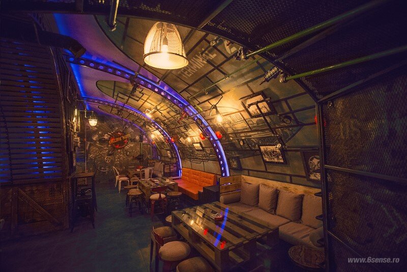 Submarine Pub Designed in Industrial Style with Steampunk Features (6)