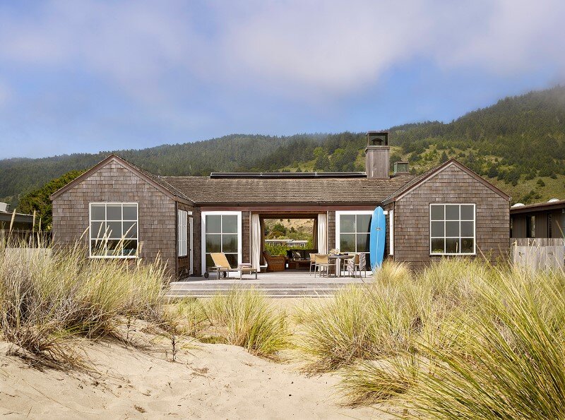 Traditional beach house in Northern California Stinson Beach House (1)