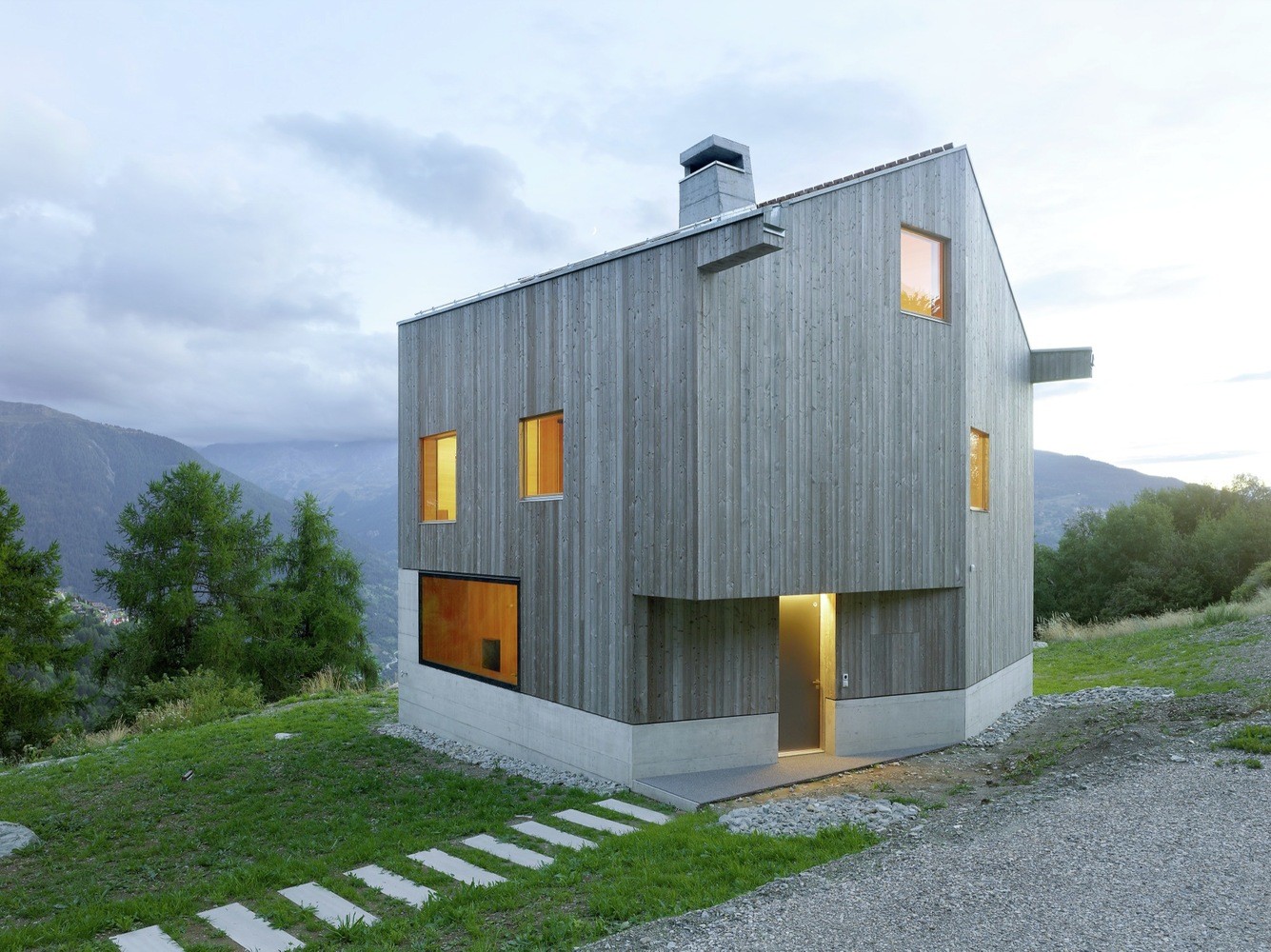 Concrete Cottage Covered with Wood Cladding in the Val d'Hérens (3)