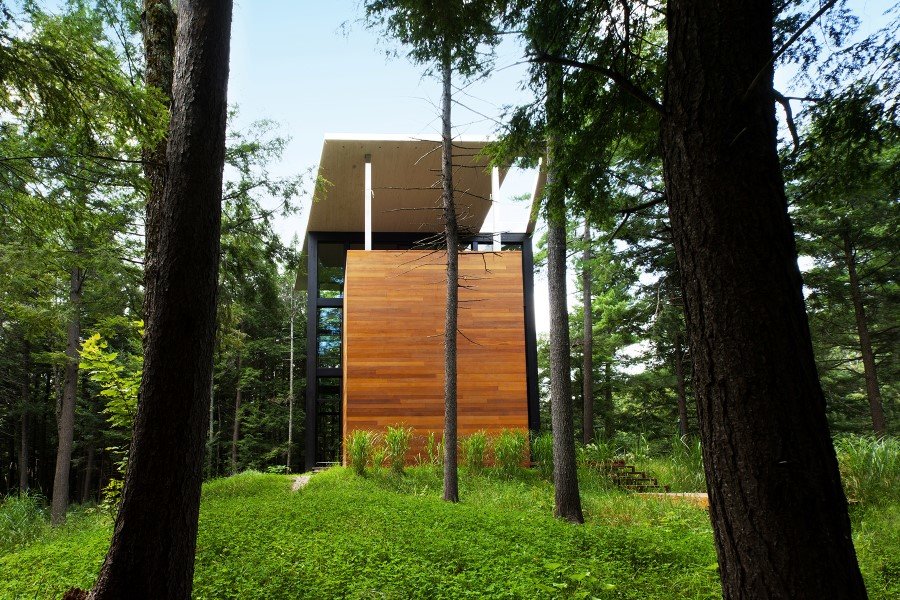Sculptural House - Collaboration Between an Architect and a Sculptor in Bolton-Est, Québec (15)