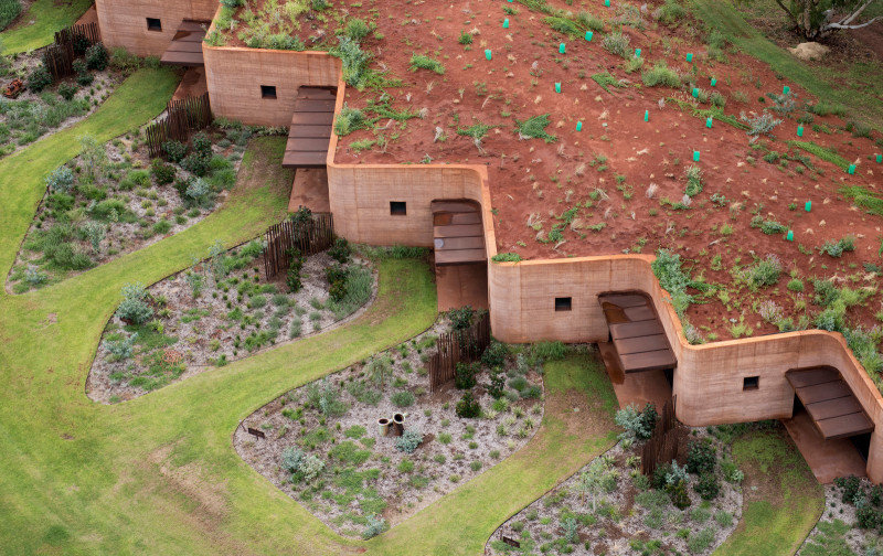 Twelve Earth Covered Residences by Luigi Rosselli Architects (1)