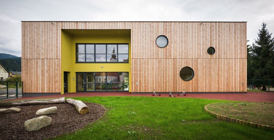 Šmartno Timeshare Kindergarten - Spaces Combined into one Learning Landscape (12)