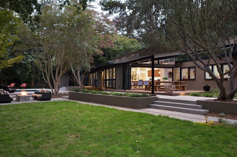 Mid-Century Modern House Remodeled for a Family of Five (10)