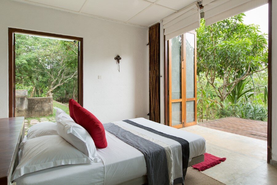 This Sri Lankan Beach Villa is Serene, Relaxed and Intimate (26)