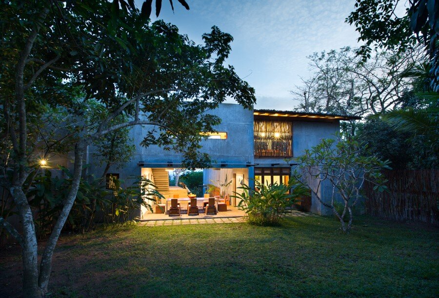 This Sri Lankan Beach Villa is Serene, Relaxed and Intimate (27)