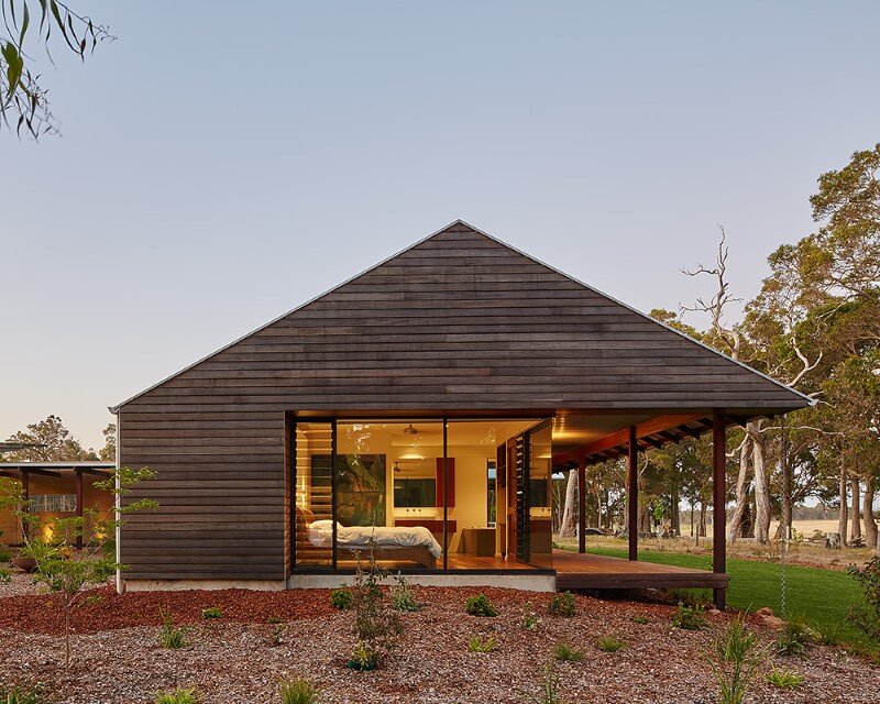 Modern Australian Farm House with Passive Solar Design (13)
