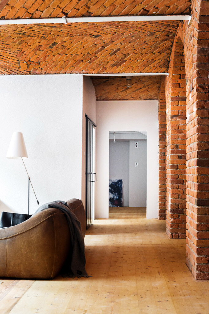 Modern Loft Apartment in an Old Marmalade Factory (6)
