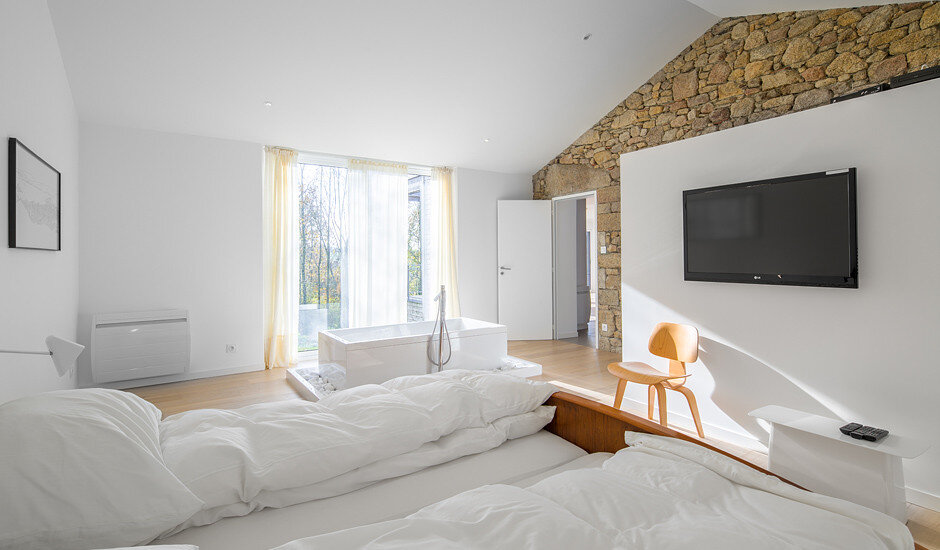 Chalet Concept 16th Century Stone Cottage Renovated by DGA-Architectes (6)