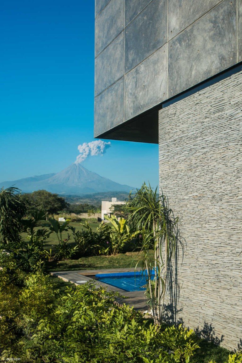 Casa Arbo in Mexico Enjoys Views of a Volcano (22)