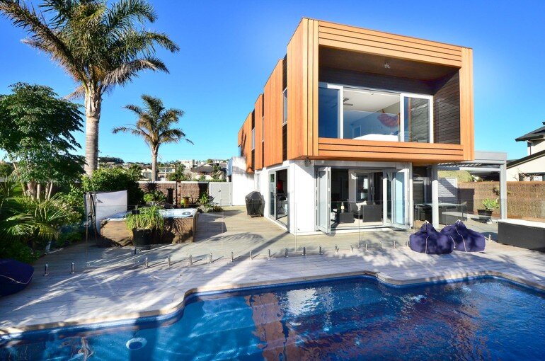 Red Beach House by LTD Architectural Design Studio (3)