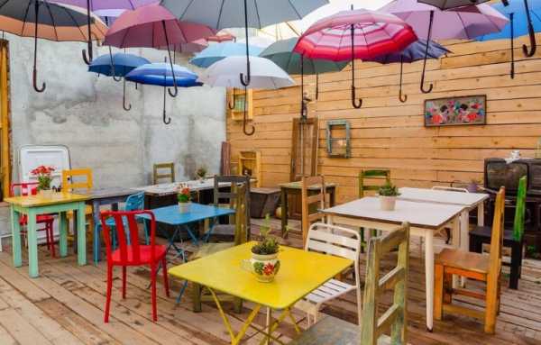 Acuarela Bistro is an Inviting Space for the Creative Community in Bucharest