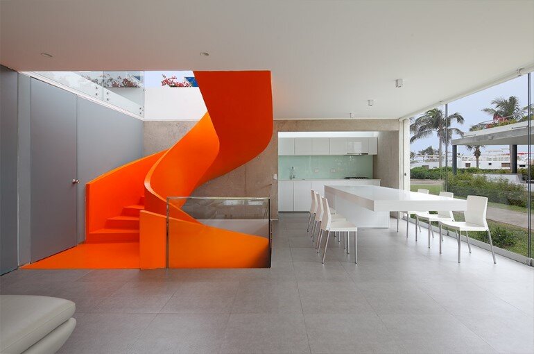 Casa Blanca Has a Striking Orange Staircase That Connects All Indoor Areas (21)