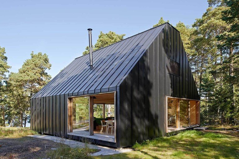 Classic Nordic Cabin - Husarö House by Tham & Videgård Arkitekter (5)