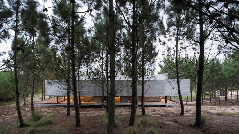 Concrete Holiday Retreat in Argentina by Luciano Kruk (1)