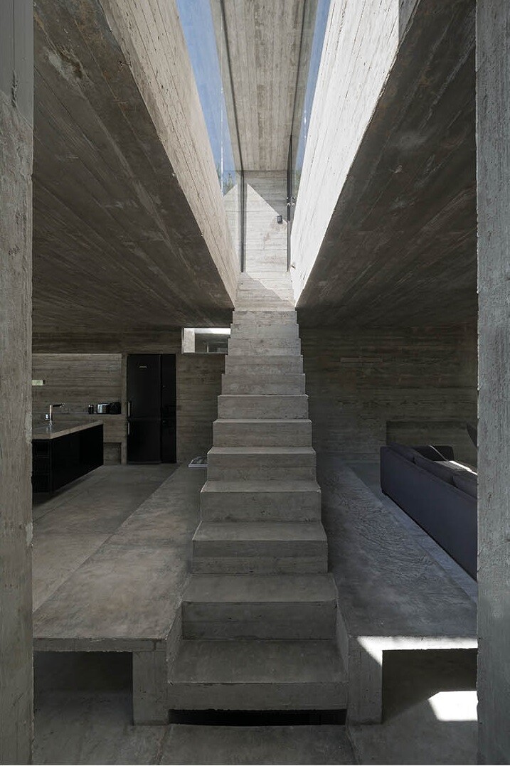 concrete stairs, Luciano Kruk