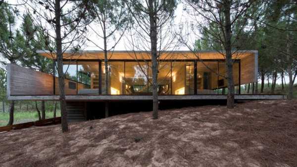 Concrete Holiday Retreat in Argentina by Luciano Kruk