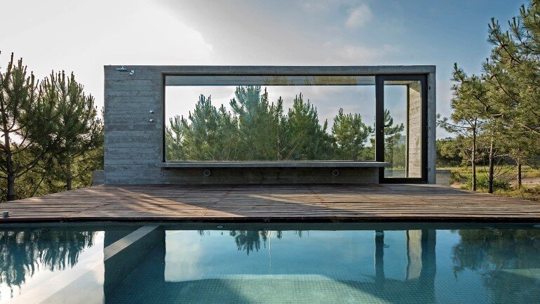 Concrete Holiday Retreat in Argentina by Luciano Kruk (27)