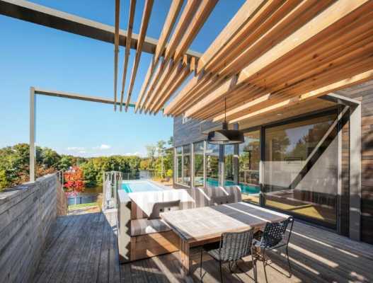 Contemporary Patio for Festive Gatherings with Friends and for Family Relaxation