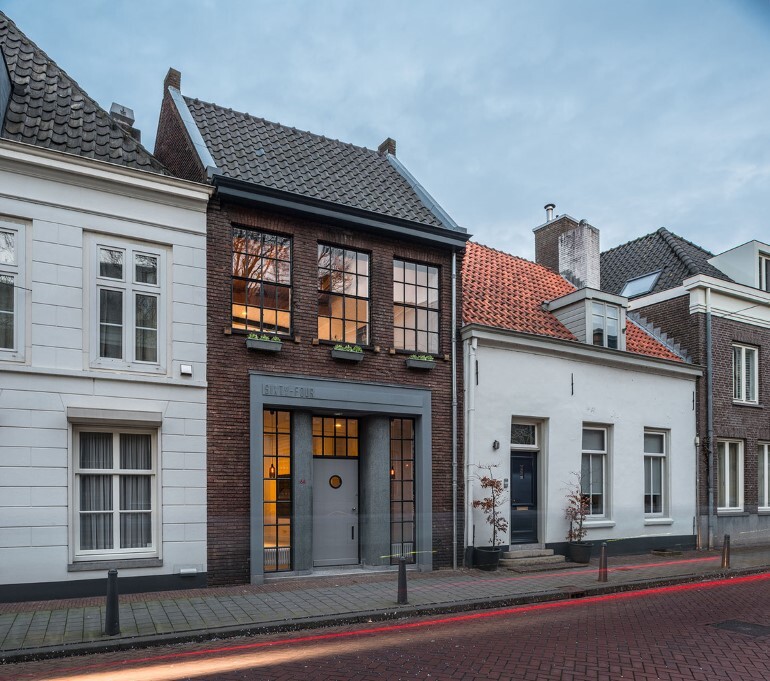 EVA Architecten have transformed an old workshop into a charming apartment (12)