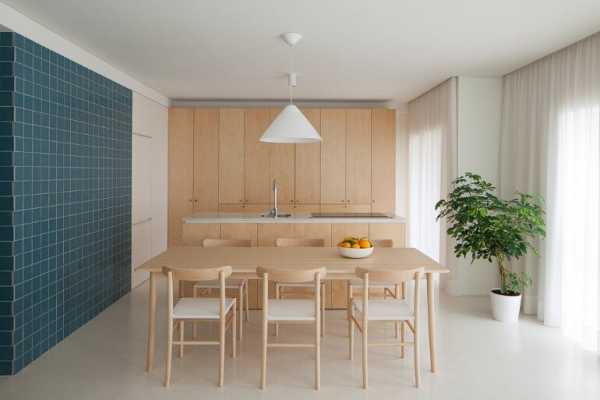 Forte Apartment was Turned to the Light by Merooficina