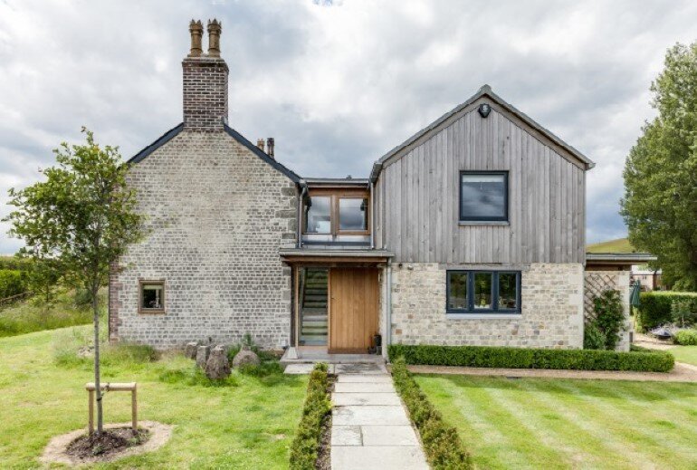 Laurel House - Contemporary Extension for a Delightful Traditional Cottage (15)