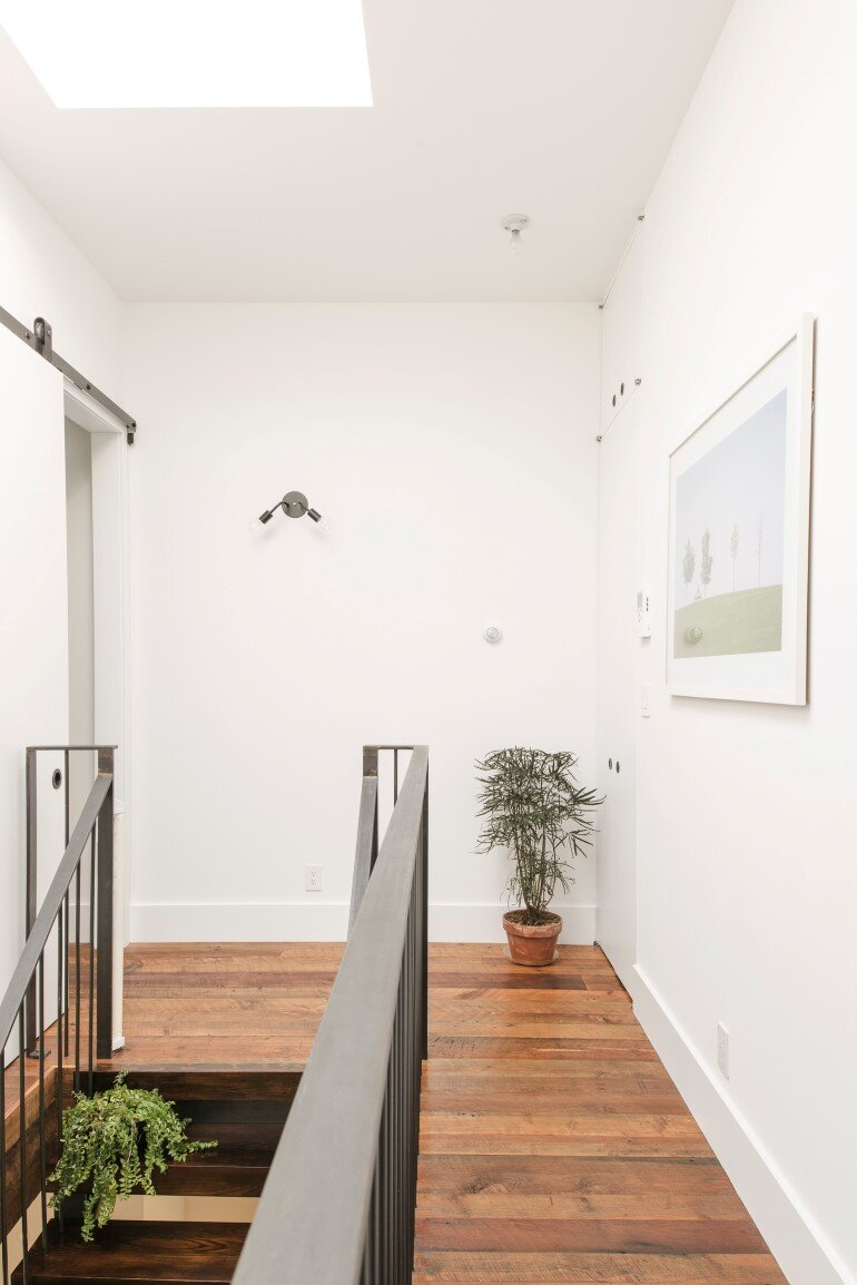 Lorimer Street Townhouse - Loft Home for a Family of Four (8)