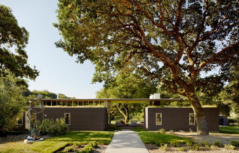 Net-Zero House Designed for OutdoorIndoor Summer Living - Sonoma Residence (1)