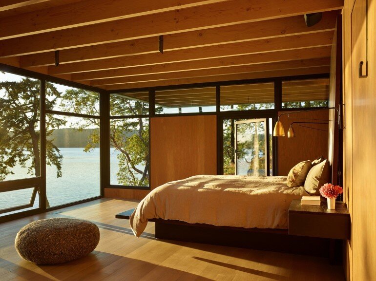 This Waterfront Retreat is Embraced by Dense Woods (9)