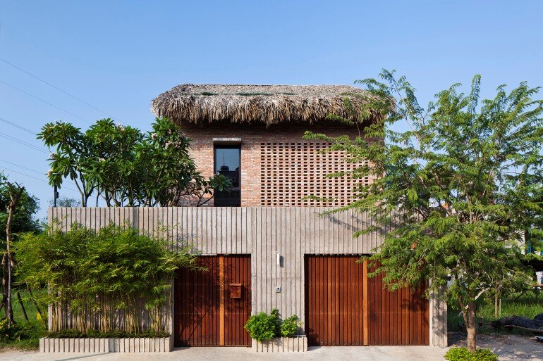 Tropical Suburb House - Revisits the Vernacular South East Asian Stilt House Typology (1)